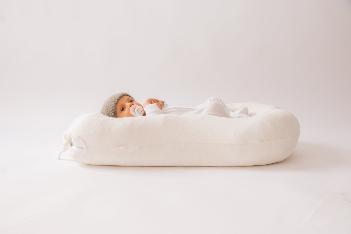 Merino Wool Nesting Pod 3-in-1 with Milky White covers