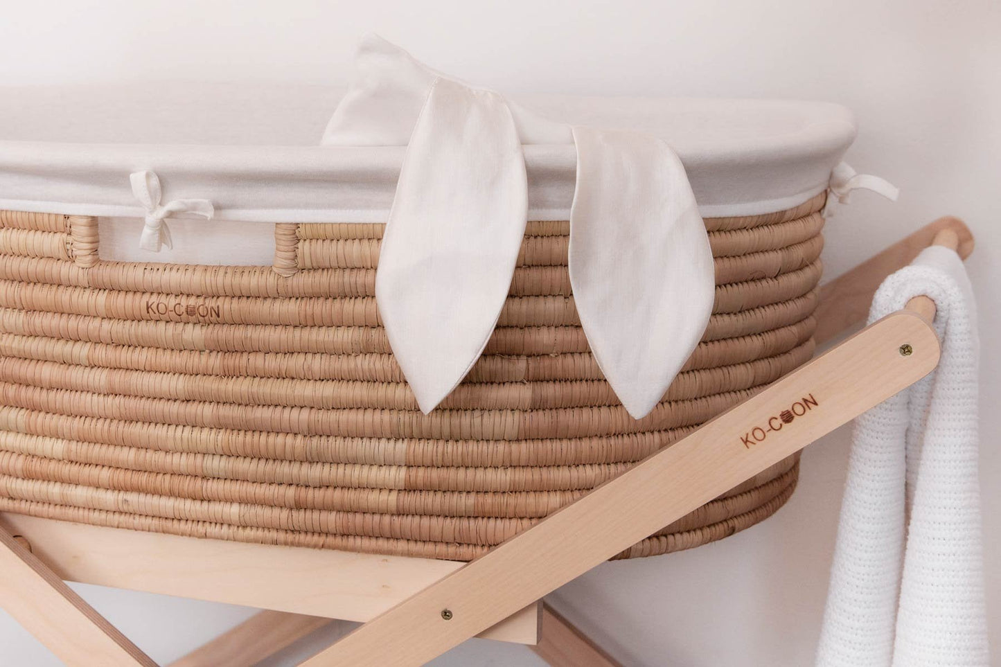 Moses basket & Foldable SET NATURAL THE ORIGINAL - with keyhole handles (ETA 2 weeks)