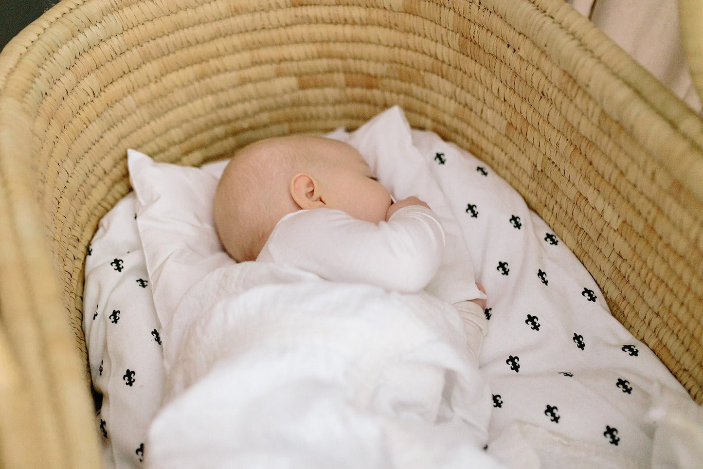 Moses Basket & Rocker SET NATURAL - with Sand hemp handles (basket + rocker + merino mattress + fitted liner + slipcover) (ETA 2 weeks)