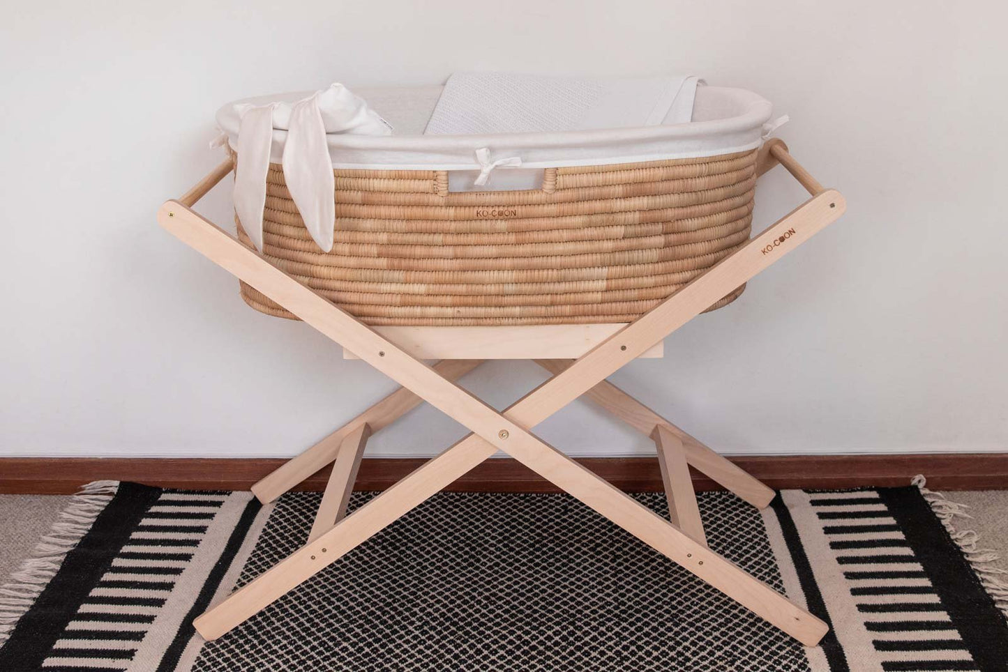 Moses basket & Foldable SET NATURAL THE ORIGINAL - with keyhole handles (ETA 2 weeks)